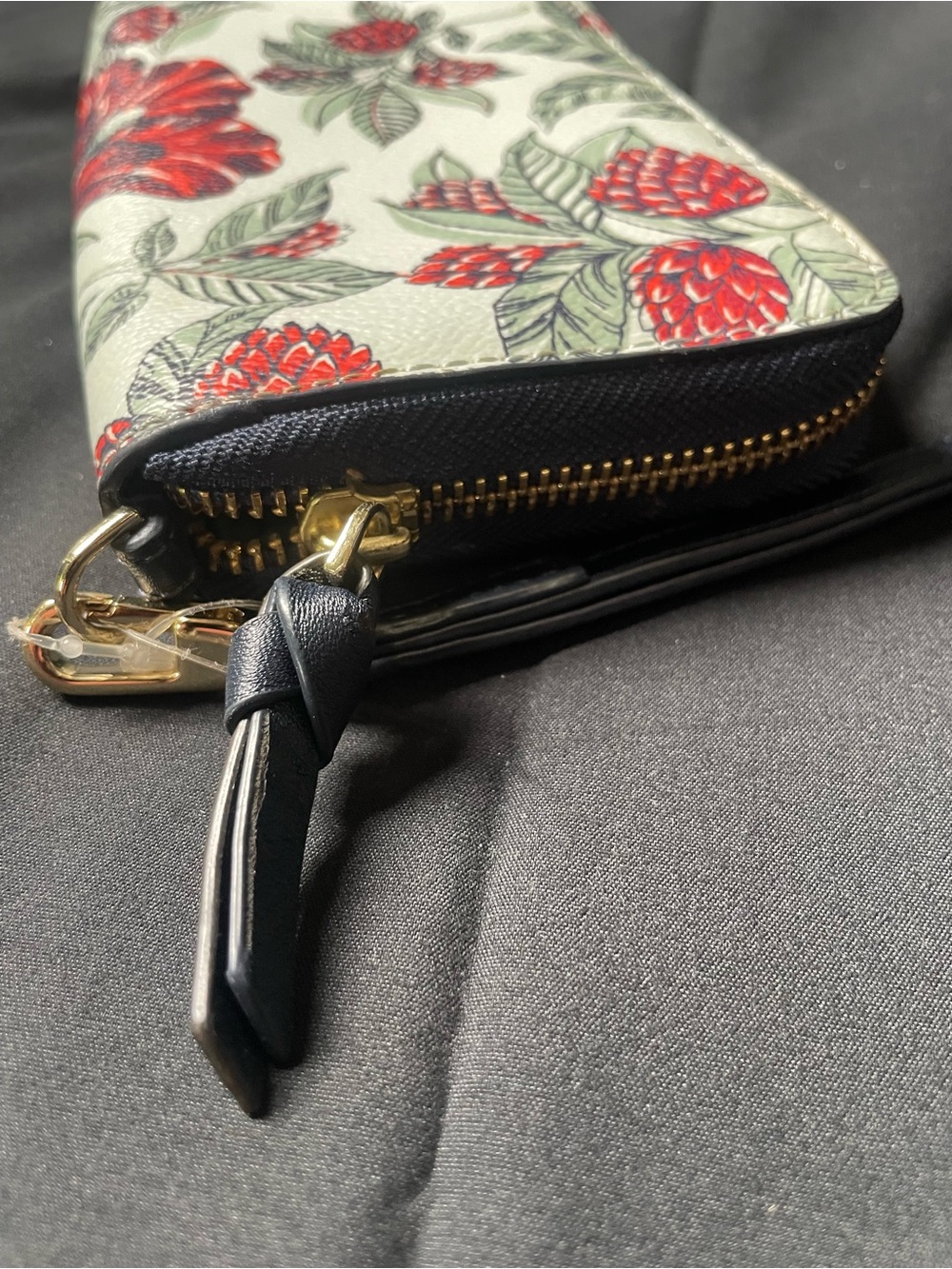 Tory Burch Cream Floral Leather Wristlet with Red Print - Picture 4 of 8